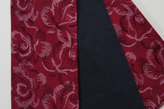 期間限定SALE】赤地にバラの刺繍×黒無地の帯 mitsuyama